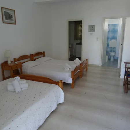 Bella Sant 2* Perissa (Santorini)