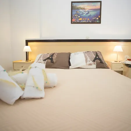 Aparthotel Bella Sant Perissa (Santorini)