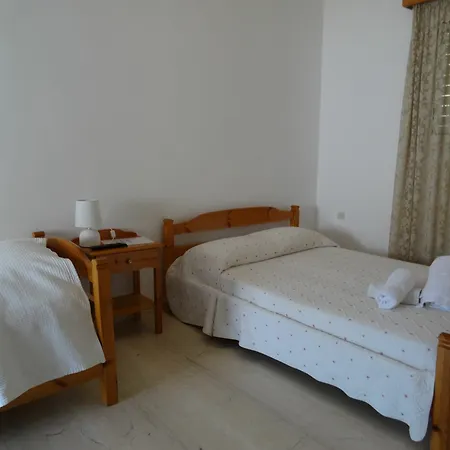 Bella Sant 2* Perissa (Santorini)